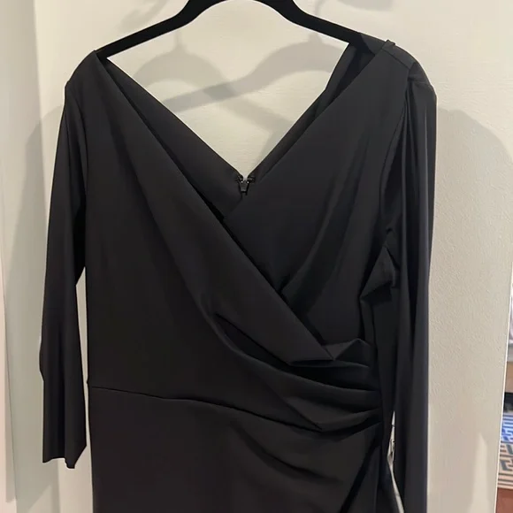 green emerald velvet dress Alex Evenings Long Compression Off-The-Shoulder Dress with Hip : 6